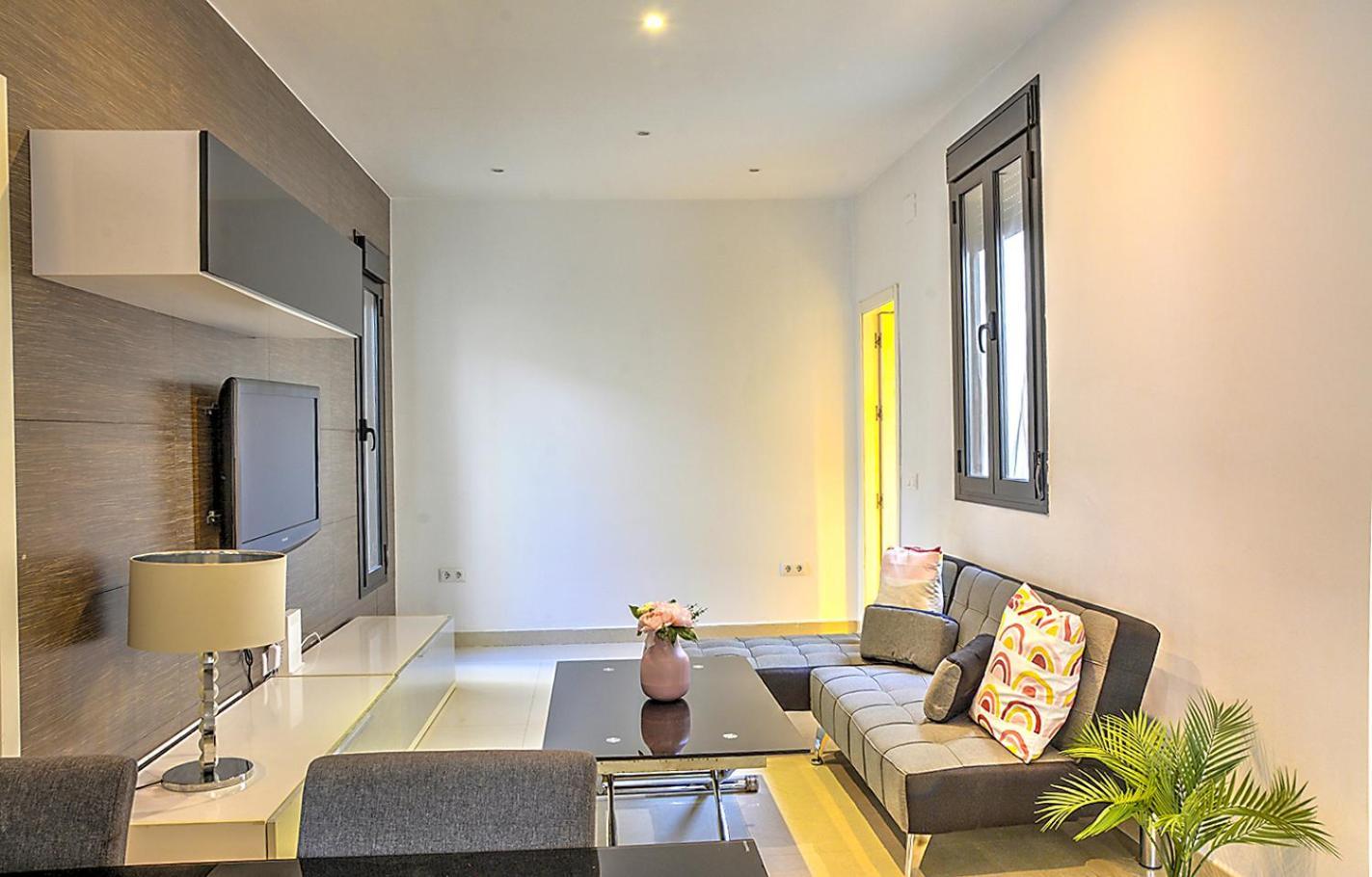 Appartamento Deluxe Family House Siviglia Esterno foto
